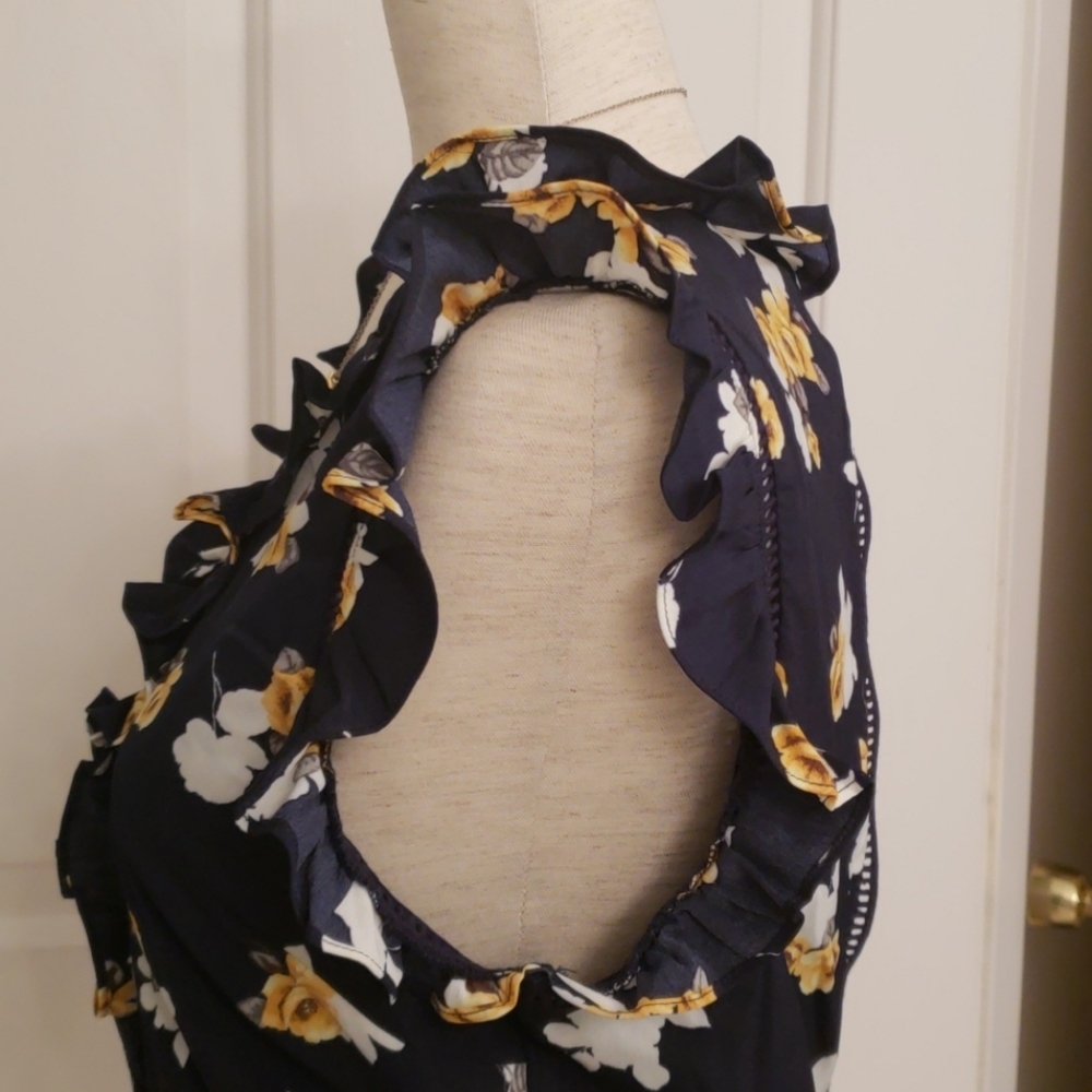 J by J.O.A Floral Open Back Crop Top - Picture 5 of 8